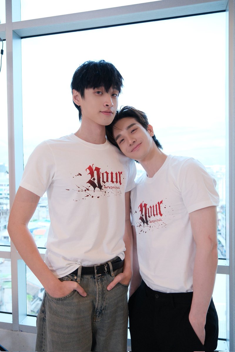 bennetaheart's tweet photo. And another photo of the cute, tiny Tong to add to Boss's shoulder album 🤏🏻

#BossTong 
#bossirr #tongtong https://t.co/5Kp0QVr7vU