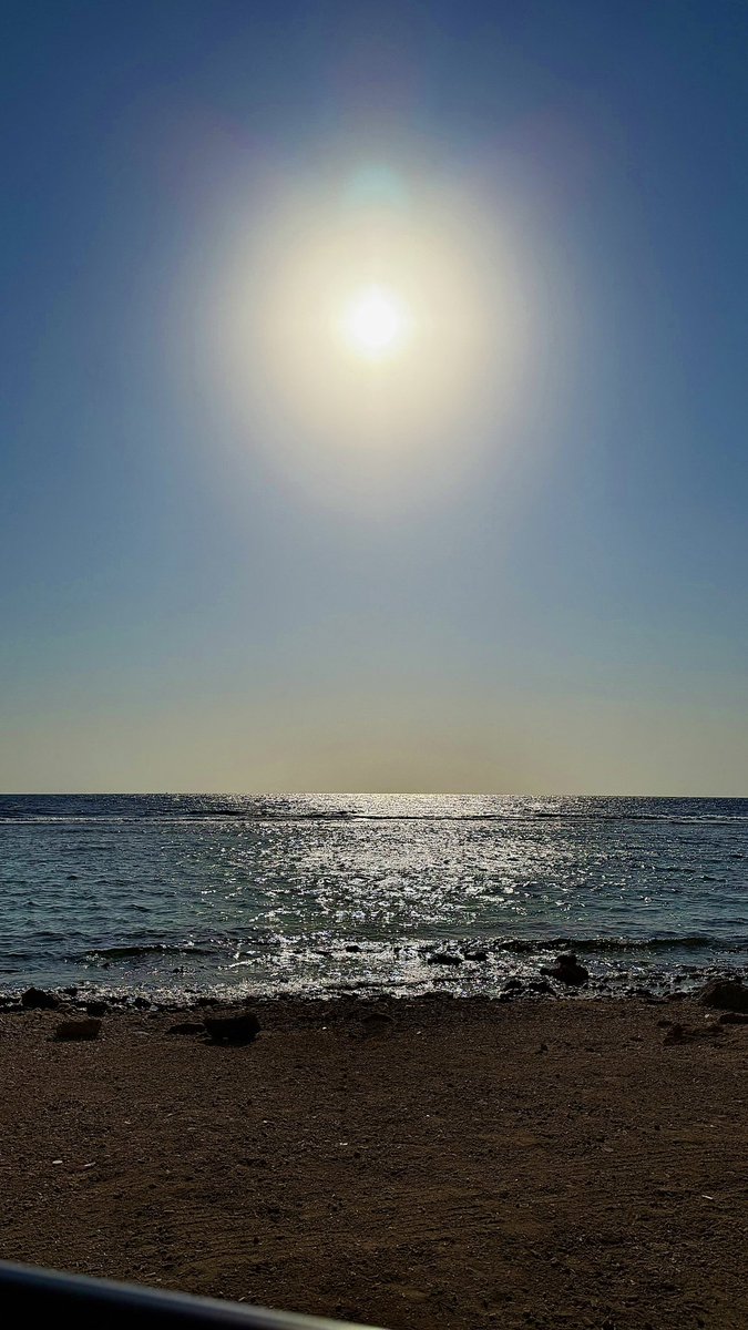 Jusstamal's tweet photo. البحر بعدستو، وتوأمي بعدستي.🌊💙 https://t.co/L3CM8HHbg2