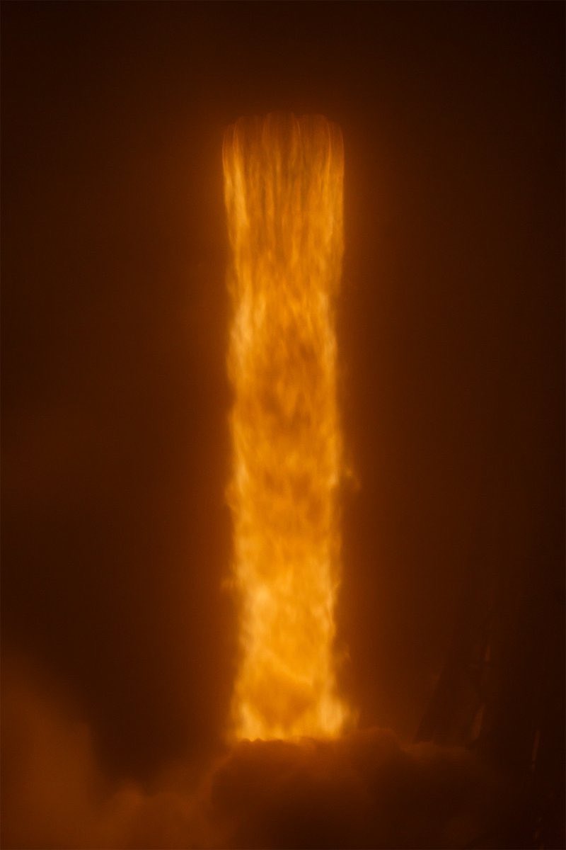 tuu3tx's tweet photo. Falcon 9 launches USSF-385 to orbit from pad 4E in California. https://t.co/o9QM5mfW9x