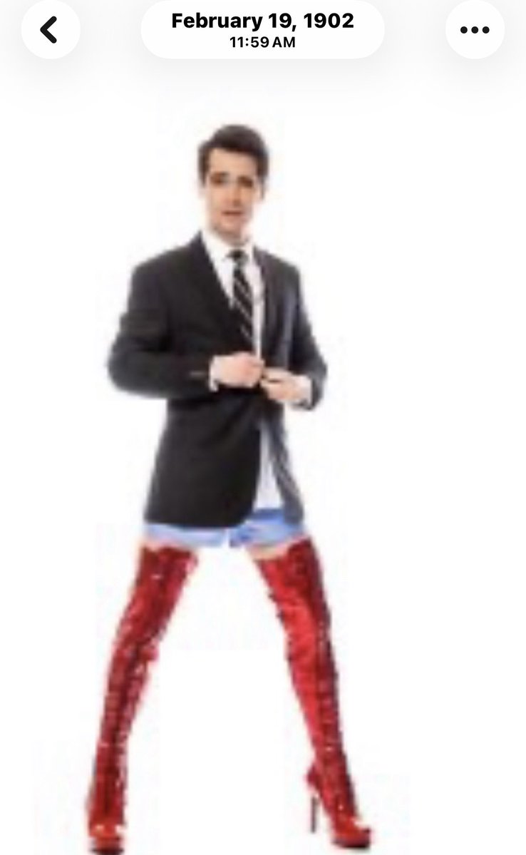 zbergasm's tweet photo. Why’s it say my Brendon urie photo is from 1902 https://t.co/968frlOkYx