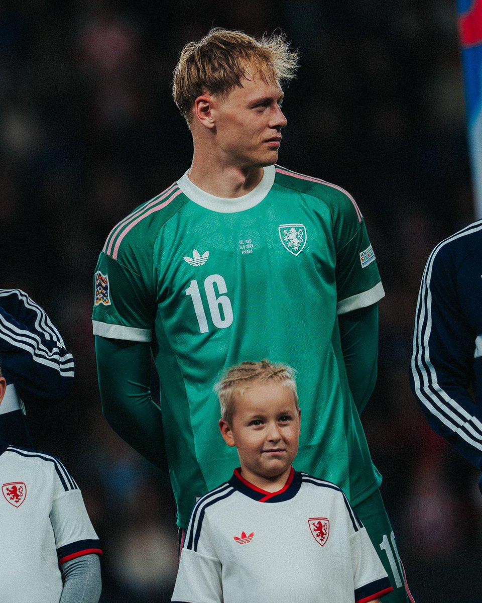 NUFC's tweet photo. Lukáš Horníček made his competitive debut for Czech Republic last night 💪🇨🇿 https://t.co/EmFdspU0Cp