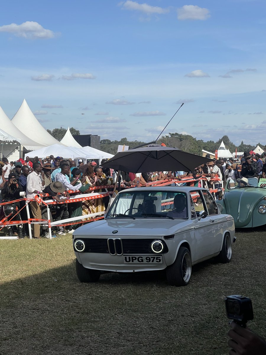 kipronobett_'s tweet photo. BMW 2002 from UG 🇺🇬 https://t.co/gMVgJfBv1G