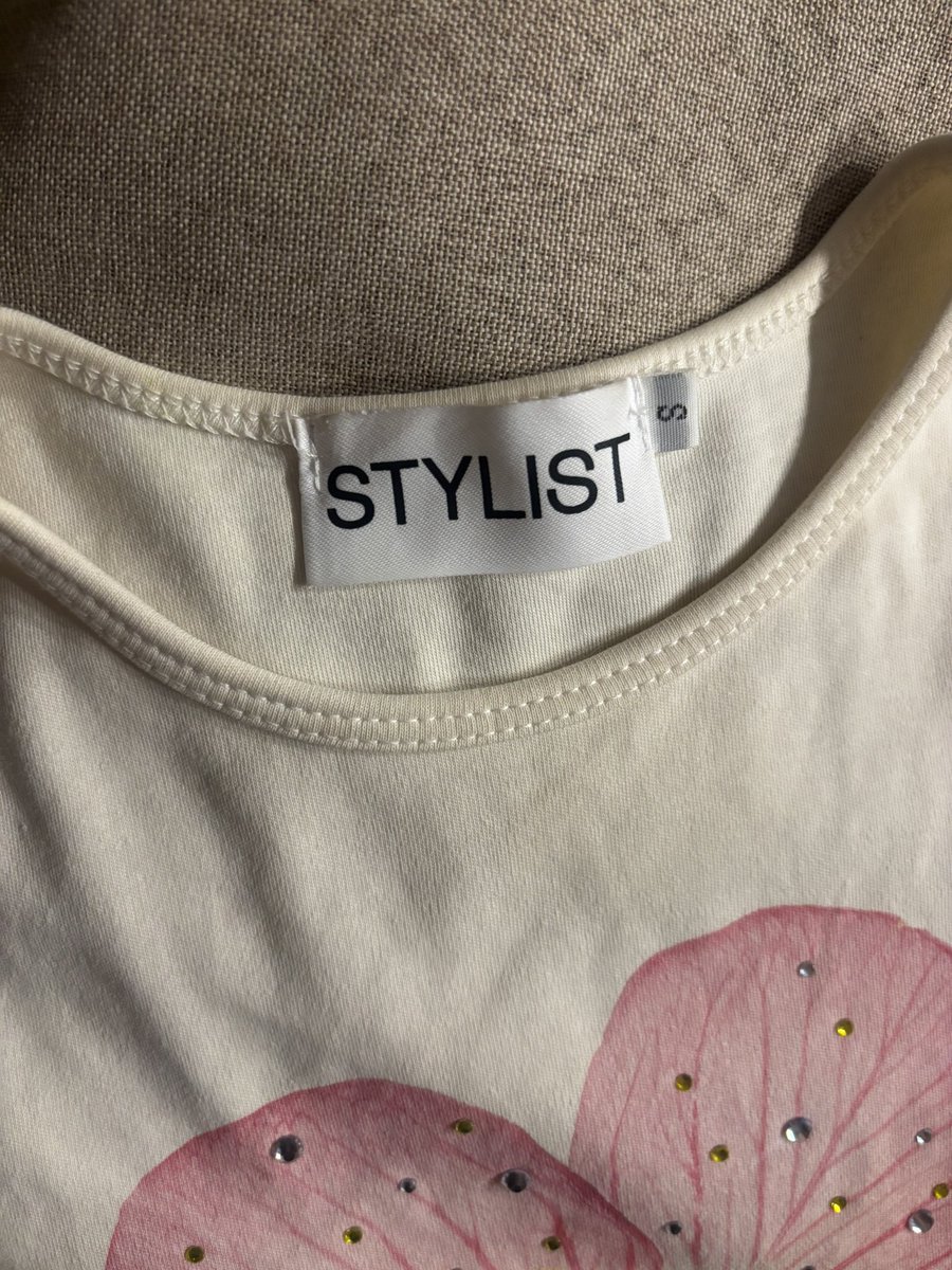 aaomormiie's tweet photo. Stylist size s ตำหนิภาพสุดท้าย 200รวมส่งค่า #ส่งต่อcintage #ส่งต่อstylist #ส่งต่อduexstudio #ส่งต่อshewear #ส่งต่อvghbkk  #ส่งต่อduex #ส่งต่อfallenangles #ส่งต่อเสื้อผ้า #ส่งต่อเสื้อผ้ามือ2 #ส่งต่อเสื้อผ้าราคาถูก #ส่งต่อbeming #ส่งต่อatipa https://t.co/ZOogswIMwk