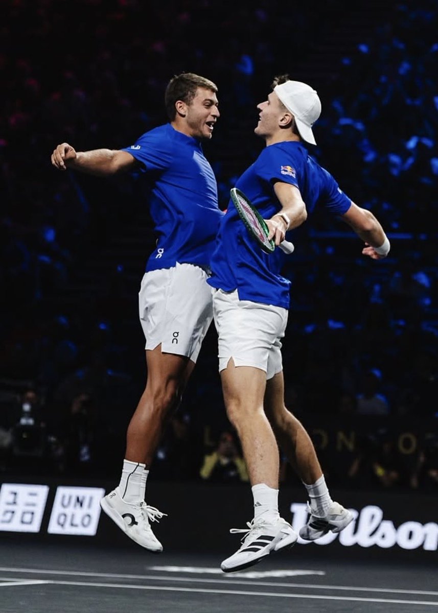 afwu_slm's tweet photo. Don’t think this is the first time 😈
📷lavercup https://t.co/X1helRGPd6