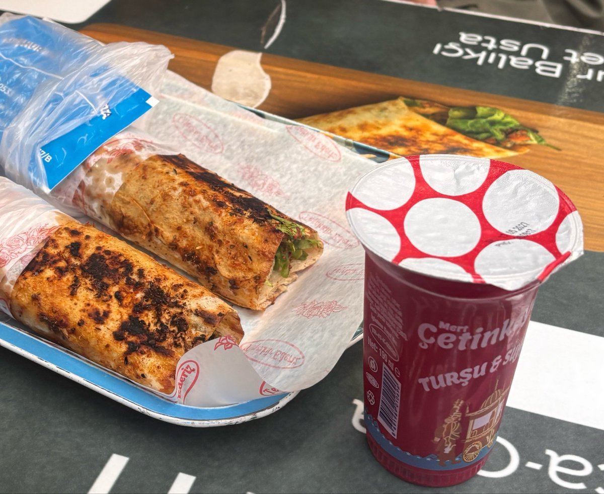 FoodNyt's tweet photo. Balık dürüm denedik abartıldığı kadar vardı mütişti teşekkürler https://t.co/PB7pwBmdOx