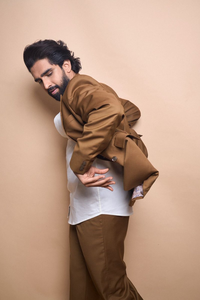 AmaalMallik's tweet photo. @Triveni32292599 Dunno if I’ve already posted this lol, I can’t believe I’m doing this 🫨🤒🤯 https://t.co/oP1dbxguHt