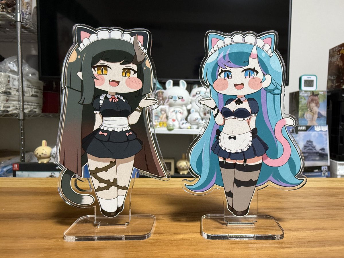 e_ekami's tweet photo. 代わりと言っちゃなんですが、あーす教主の妻と娘を紹介しておきます。…え？は？存在しない記憶？…否！教主は創造主ぞ？教主には存在しないものを創り出す能力があります。娘は立派に育ちました。時折、教主の飲食の場面でサービスを提供してくれることでしょう。 https://t.co/pKUKquDhoU