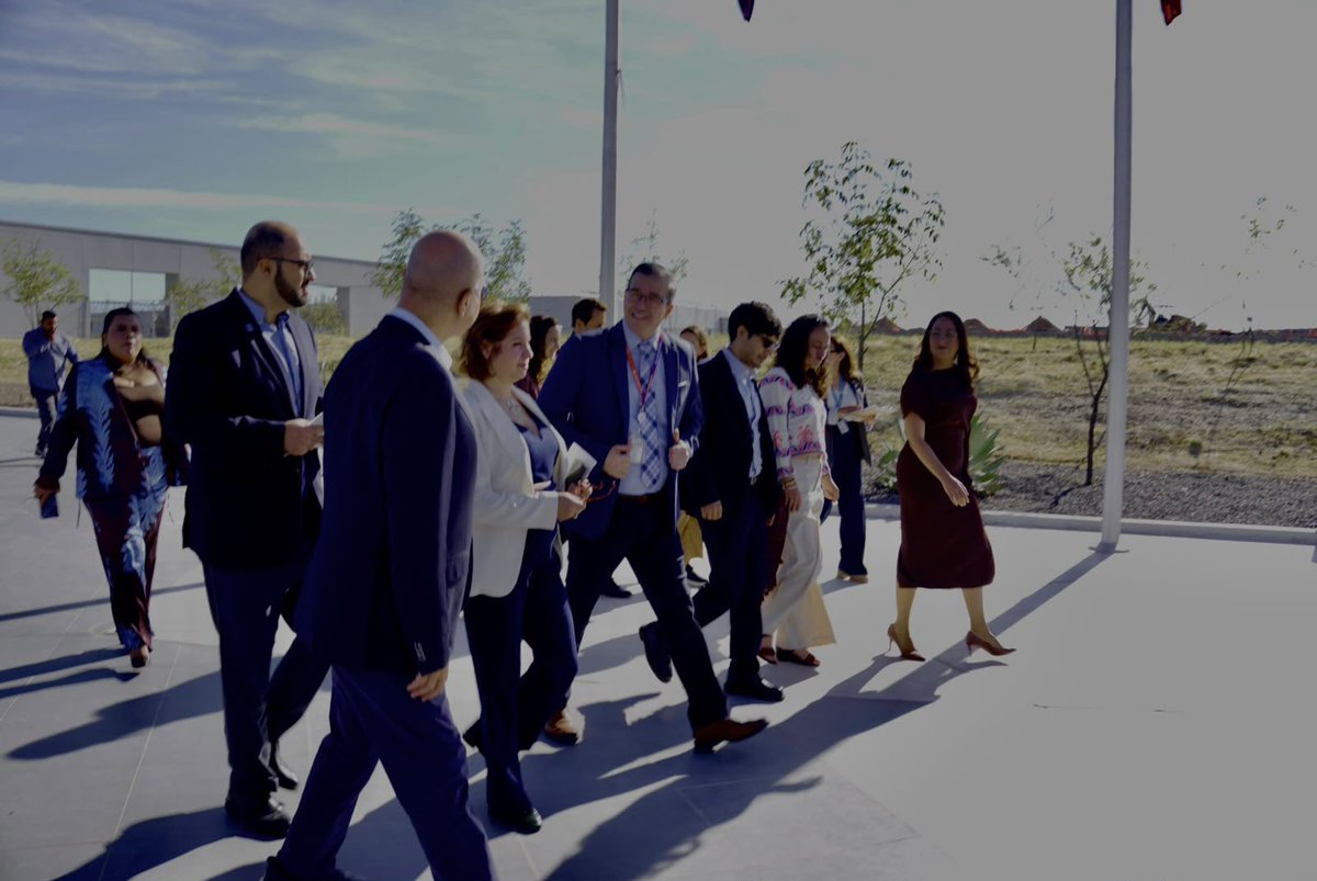 chiaraUNHCR's tweet photo. Doing good will always be good, a simple but powerful message shared with High Commissioner @BarhamSalih today at AUMOVIO in Aguascalientes — where opening doors to refugees is good for people, good for business and good for Mexico. 🇲🇽 https://t.co/gy4beeXshT