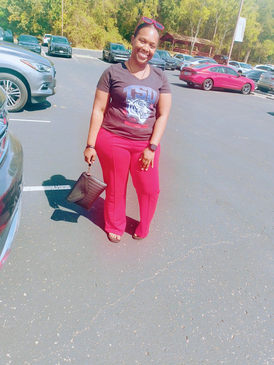 MsJones0502's tweet photo. #Sundaze 🥰 https://t.co/aqJA0wCYZd