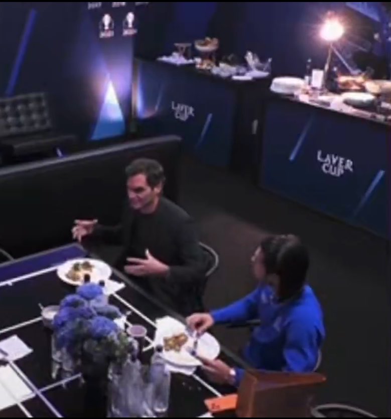 jmgmoron's tweet photo. Carlos Alcaraz en la Laver Cup 2026:

🔹 Se ha llevado un cheque de 1,25M de euros por 3 días de trabajo
🔹 Ha comido junto a Federer
🔹 Se ha puesto hasta las botas de comida sin pagar nada
🔹 Casi le da un cachete en el culo a Federer
🔹 Se ha hartado de reír junto a su equipo
🔹Este domingo se va a pegar una buena fiesta en Londres
🔹 Se ha llevado cumplidos de Agassi, Federer y Murray
🔹 Le ha levantado dos match points a Fritz
🔹 Zverev le ha hecho una coleta en el pelo
🔹 Ha imitado a James Bond

Fin de semana soñado.