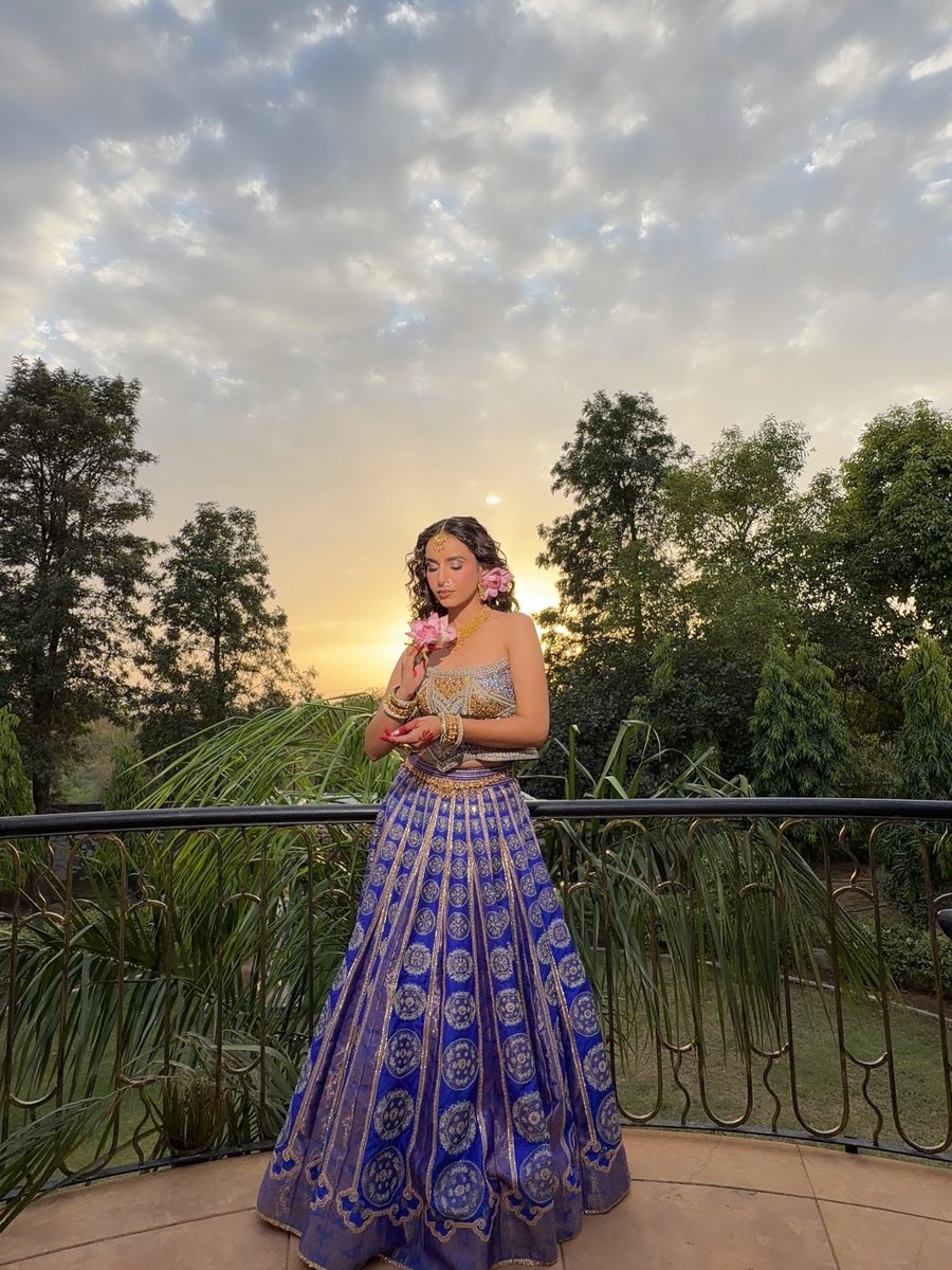 MaileHweersm's tweet photo. Muse: @pranjal, makeup artist 
Stylist: @goyal_styling 
Video: @rajveersinghphotography https://t.co/UnH3BpuNSW
