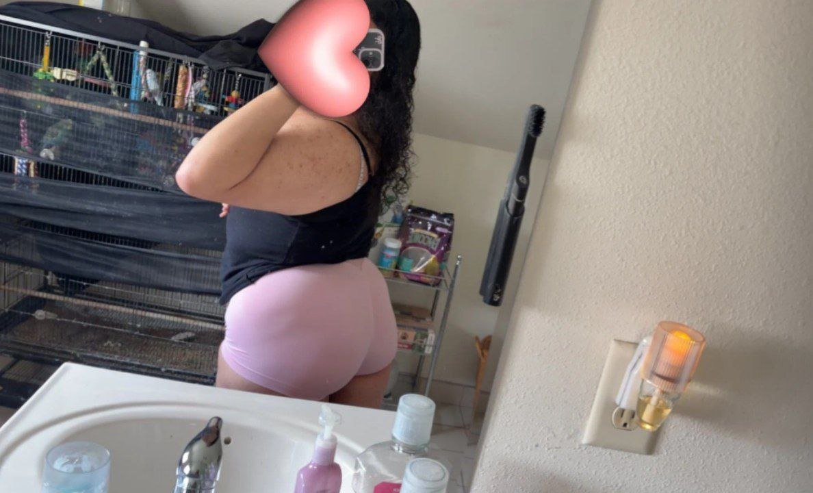 stunnagirlbibi's tweet photo. #latina https://t.co/qZNjX8BKgn