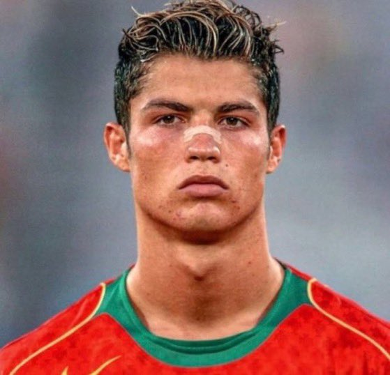 footballxtraa_'s tweet photo. 🐐 Cristiano Ronaldo needs 4 goals to reach 150 goals with Portugal. 👀⏳ https://t.co/ztCTjfRM7U