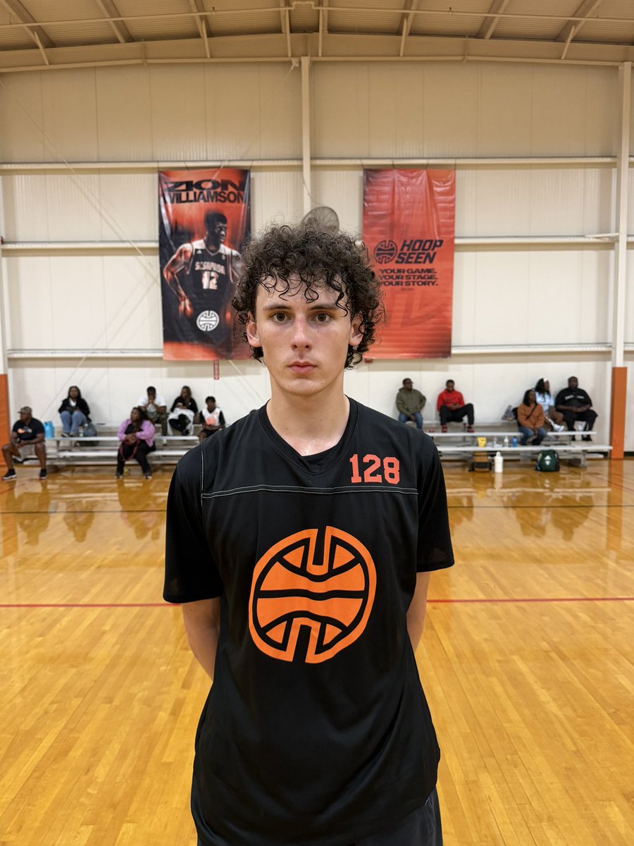 hoopseen's tweet photo. HoopSeen Fall Preview
Team 6 - 56
Team 7 - 50

Competitive battle that went back & forth throughout. 2028 6’8” William Wemeni was a weapon inside both offensively & defensively. High-motor forward who finishes well around the rim. 2029 Tristan Alusma stood out on the defensive end as he picked up the ball 94ft & ran the offense on the other end.

For Team 7, impressive performance for 2027 6’8” F Noah Sallee. Finished strong around the rim using a left-hand hook effectively and grabbed double-digit rebounds. At the PG spot, a new name in 2027 Damarin Grant from Beach HS was great in the half-court and picked apart the defense in his reps.