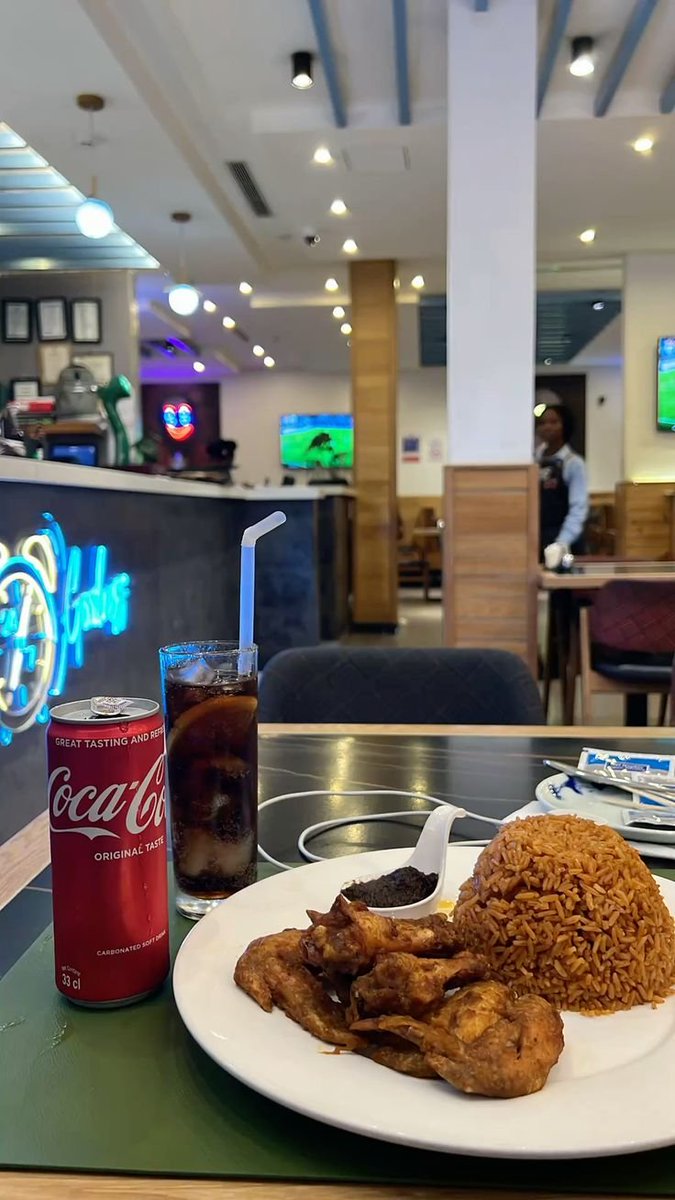 Capital_Vee001's tweet photo. Sunday's be looking real good! https://t.co/t1lk7SKhst