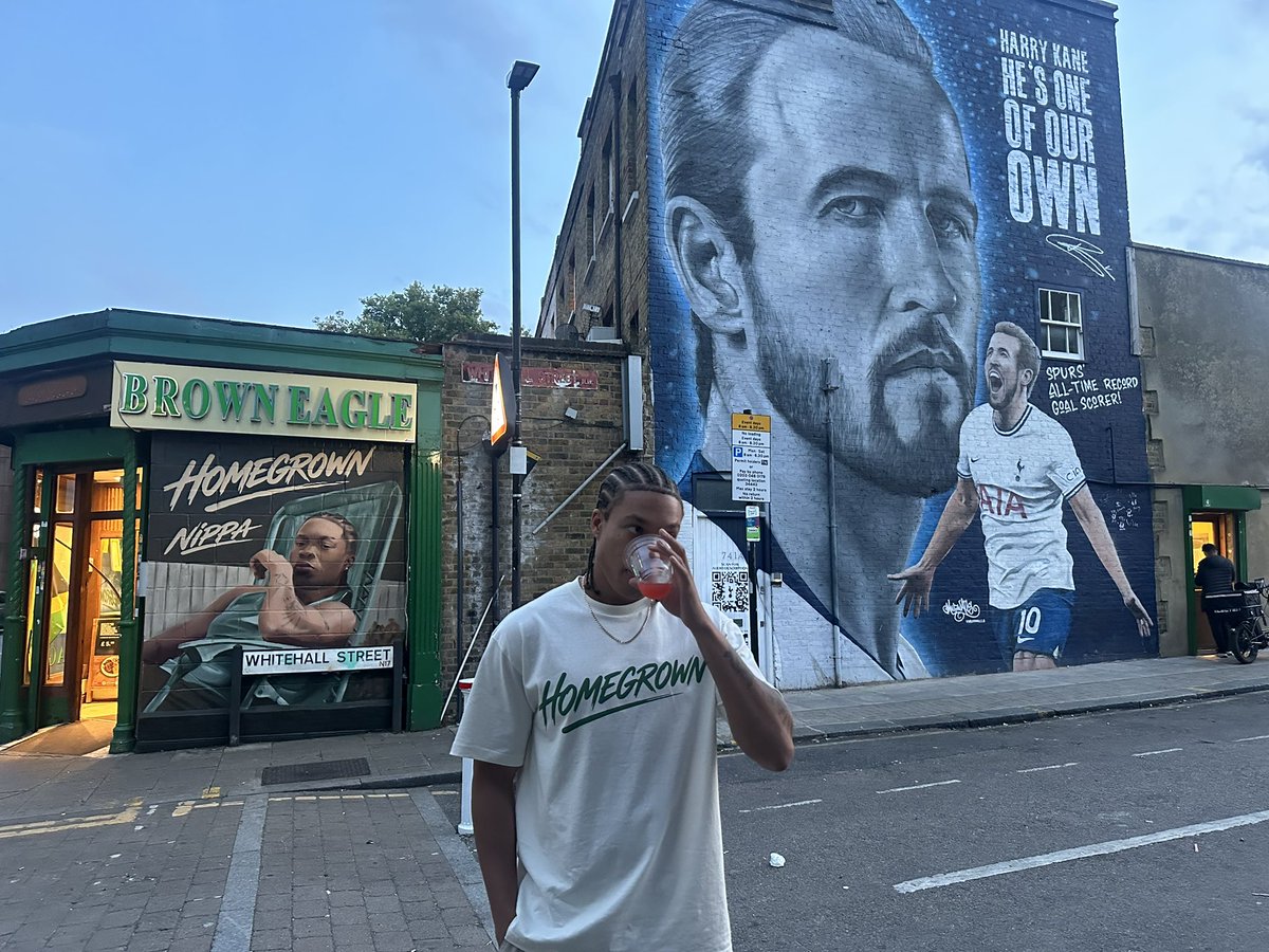 nippa_ad's tweet photo. They got me in my hood next to HARRY KANE are you DUMB https://t.co/AbZPV92NAz