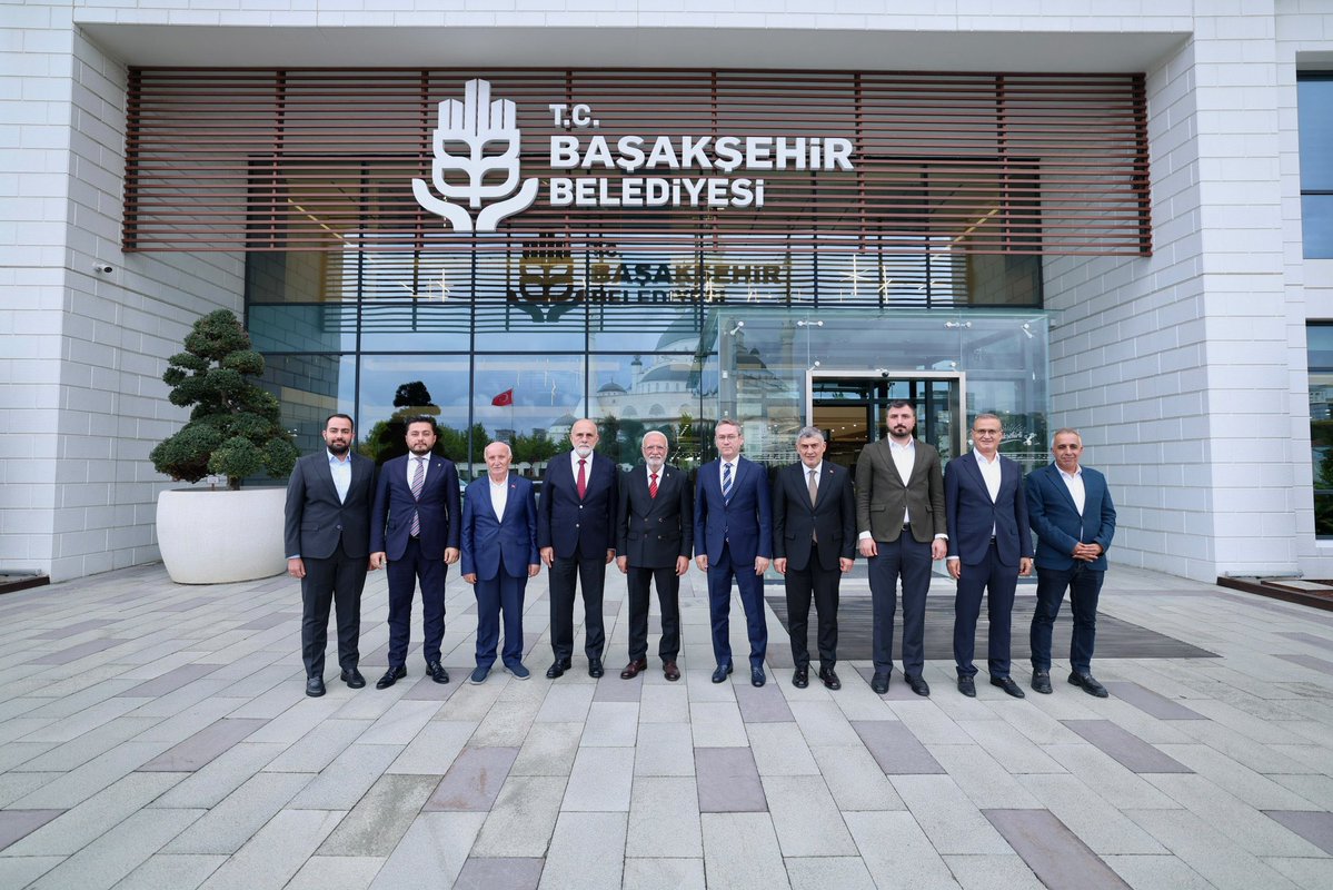 abalin's tweet photo. “Türkiye Yüzyılı Buluşmaları İstanbul” programımız kapsamında, AK Parti Genel Başkan Vekilimiz Sn. Mustafa Elitaş’ın teşrifleriyle Başakşehir Belediyemizi ziyaret ettik.

Belediye Başkanımız Sn. Yasin Kartoğlu ile Başakşehir’imizde hayata geçirilen hizmetleri, devam eden yatırımları ve ilçemizin geleceğine yönelik çalışmaları istişare ettik.

Sayın Cumhurbaşkanımız ve Genel Başkanımız Recep Tayyip Erdoğan’ın ortaya koyduğu Türkiye Yüzyılı vizyonu doğrultusunda, AK Parti belediyeciliğinin eser ve hizmet odaklı anlayışını Başakşehir’imizde güçlü şekilde yaşıyoruz.

AK Parti olarak; teşkilatımız, belediyemiz ve hemşehrilerimizle el ele, Başakşehir’imizin kazanımlarını daha ileriye taşımak ve Türkiye Yüzyılı şehirleri vizyonuna katkı sunmak için çalışmalarımızı kararlılıkla sürdüreceğiz.

#Başakşehir için eser, hizmet ve gönül siyaseti… @mustafaelitas @yasinkartoglu