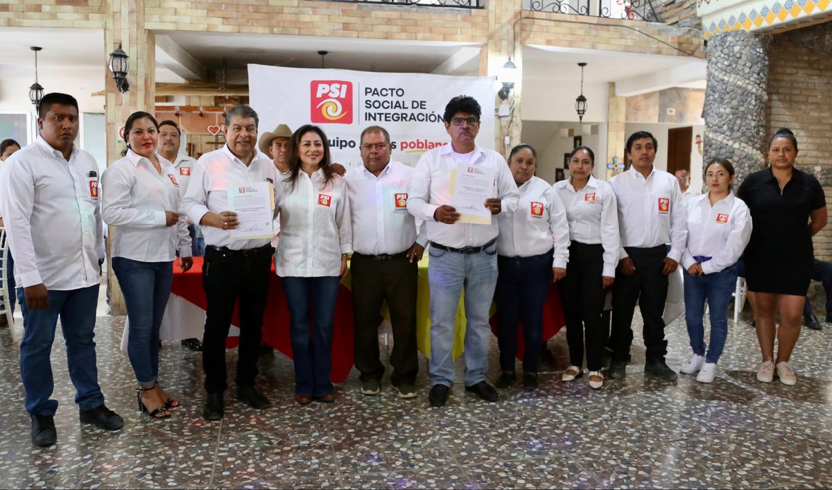 pueblaPSI's tweet photo. A Tlapanalá llegamos con el propósito de escuchar, sumar y trabajar con la gente.

En #PSI nos seguimos fortaleciendo y hoy nos sentimos orgullos de dar la bienvenida a nuestro Coordinador Municipal, Carlos Sedeño, y a nuestro Delegado Especial,  Don Mario Herrera, dos liderazgos migrantes que con el ejemplo de trabajo y esfuerzo  hoy representan a mujeres y hombres comprometidos en construir soluciones  que den respuesta a las necesidades de Tlapanalá.

Gracias a nuestros compañeros líderes y militantes de #PSI por su acompañamiento: Ángel Cuanalo Aponte, Coordinador de San Jerónimo Tecuanipan; así como a nuestro presidente municipal de Tepemaxalco, Arturo Díaz, especialmente a nuestro amigo Alberto Sánchez. A seguir trabajando por la mixteca poblana. 

Llegamos para hacer equipo, ¡súmate a PSI! 

#PSIPartidoQueSirve #Tlapanalá