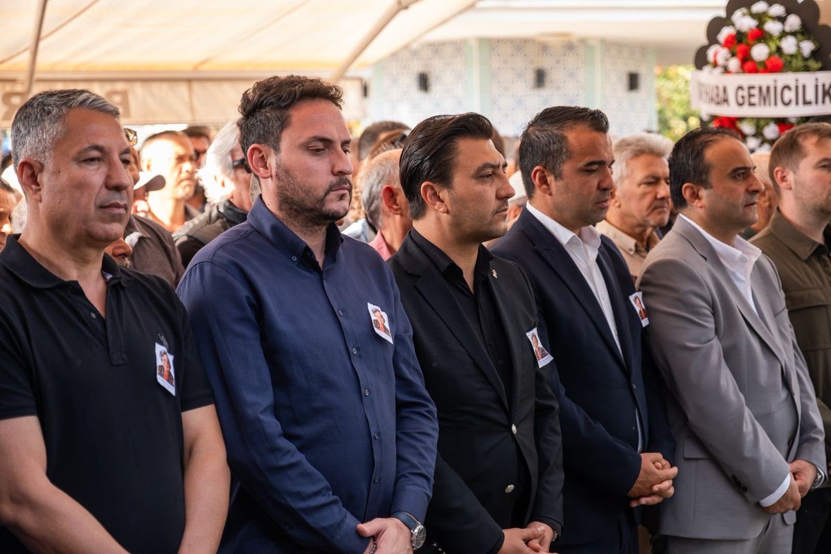 akpartimugla48's tweet photo. İl Teşkilat Başkanımız Emre Güçlü, Bodrum İlçe Başkanımız Seha Ergene, Bodrum İlçe Koordinatörümüz Mehmet Nesim Polat ile İl Yürütme ve Yönetim Kurulu Üyelerimiz; merhum Bodrum Denizciler Derneği Başkanı Tuna Altunkaya’nın kıymetli annesi Ayşe Nülüfer Altunkaya’nın cenaze törenine katıldı.

Merhume Ayşe Nülüfer Altunkaya’ya Allah’tan rahmet; ailesine, yakınlarına ve sevenlerine başsağlığı ve sabır diliyoruz.