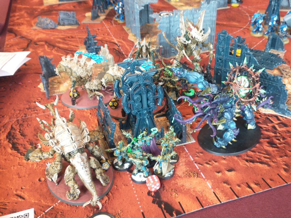 3BeanSoup's tweet photo. tyranids clean up the far objective while lone ripper holds the center https://t.co/lF28mhZere