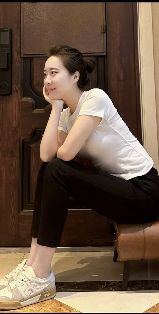 joelfx17's tweet photo. 32+已婚，鼓起勇气第一次在 X 发正面自拍，能收获善意与欣赏吗？ https://t.co/DD3NtuLg0I