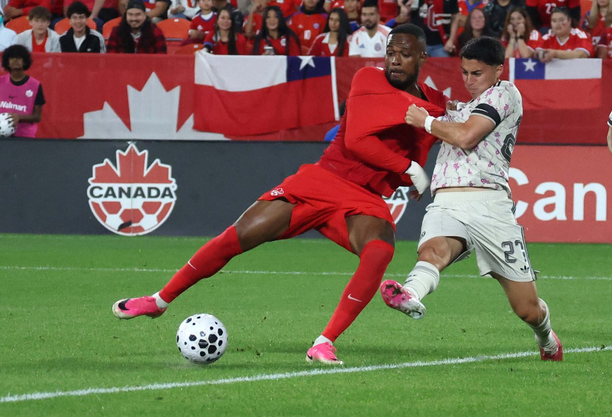 SteveRussell's tweet photo. Team Canada outlasted Chile in an international friendly at BMO Field in Toronto.
#CanadaSoccer #FIFA #TeamCanada #FutbolChile #Chile https://t.co/zJYBvw1Kgs
