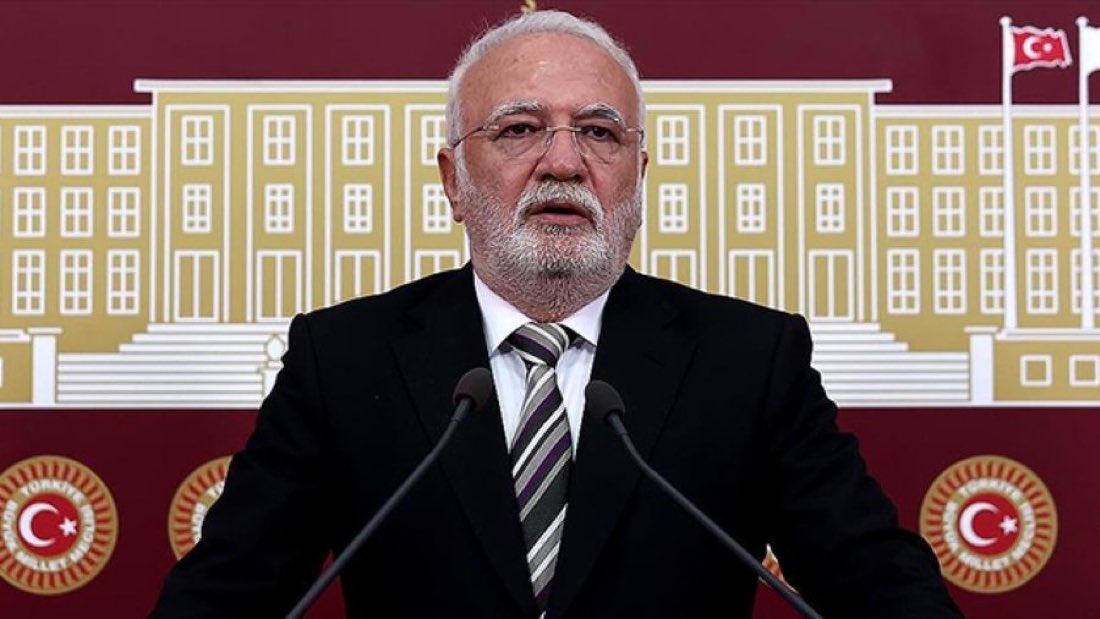 Ysf34A's tweet photo. AK Parti Genel Başkanvekili Mustafa Elitaş:

Fon soruşturması hk Kim varsa, bizden veya başkalarından... 

Bu işte manipülasyon yaptıysa, bilerek giriş tarihini, çıkış tarihini bilerek o 4-5 aylık süre içerisinde 1 lirası 10 lira olanlar, 10 milyon lirası 100 milyon lira olanlar, milyar olanlar varsa bunlar hesabını verecek kardeşim. 

Kimin bebesi, kimin oğlu, kimin çocuğu olursa olsun hiçbir ayrım yok. Tayyip Erdoğan bu işe el attı. İnşallah gereğini yapacak