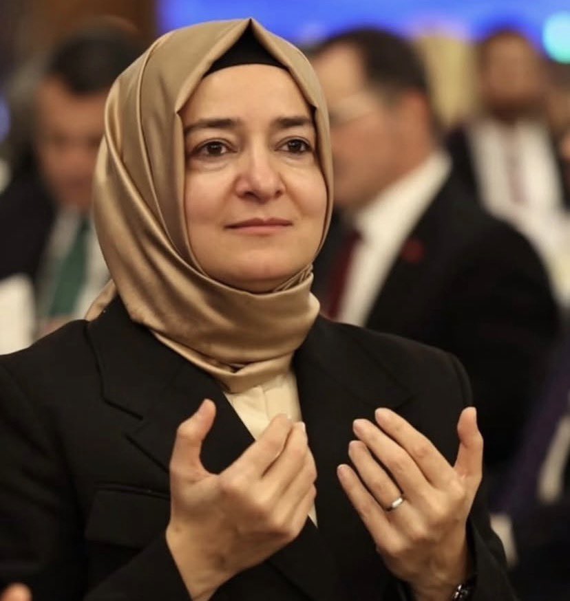 Pamuk_Miya's tweet photo. Fatma Betül Sayan Kaya DIŞARIDA!
Sinem Dedetaş İÇERİDE! 

Bu mu adalet!..? https://t.co/pE71yIHcmB