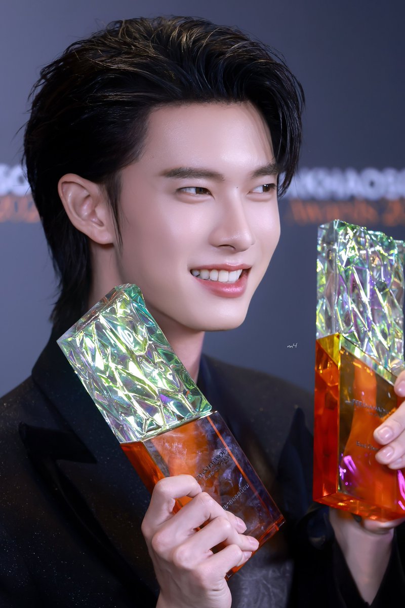 m4namebew's tweet photo. ♡ Pooh - Krittin Kitjaruwannakul

POOHPAVEL GOLDEN NIGHT FEED 

#FEEDxKHAOSOD2026xPoohPavel
#FEEDxKHAOSODAwards2026
#ppoohkt @ppoohkt https://t.co/YlpSGI40i0