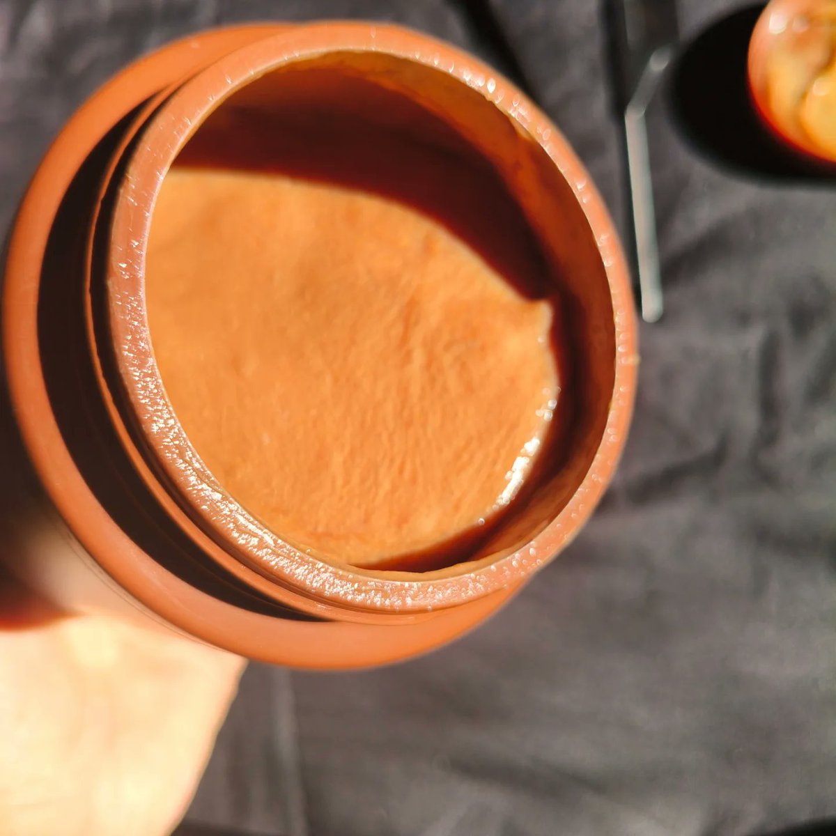 PaulinhovR_'s tweet photo. Cabelo cheiroso ou match com a nostalgia? O Seda + Kibon Chicabon nutre, condiciona, dá brilho e movimento, oferece proteção térmica até 230°C e contra raios UV. Perfeito para um cheirinho doce o dia todo. https://t.co/wdQTIWveYp