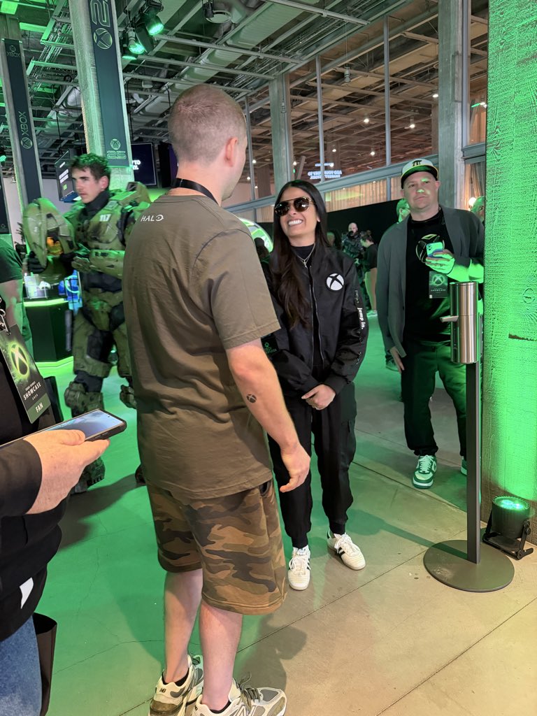 XOgamer117's tweet photo. She’s doing amazing! @asha_shar 🔥💚🙅🏼‍♂️💪🏻 https://t.co/sdNPFDf4Us