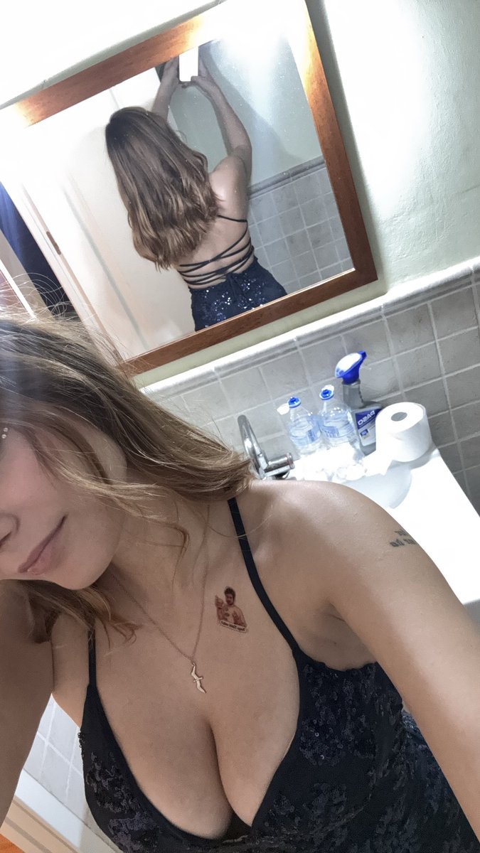 Aquarruski's tweet photo. Alguien que yo me sé se fue de boda ayer✨✨ https://t.co/pdHYXtDZoF
