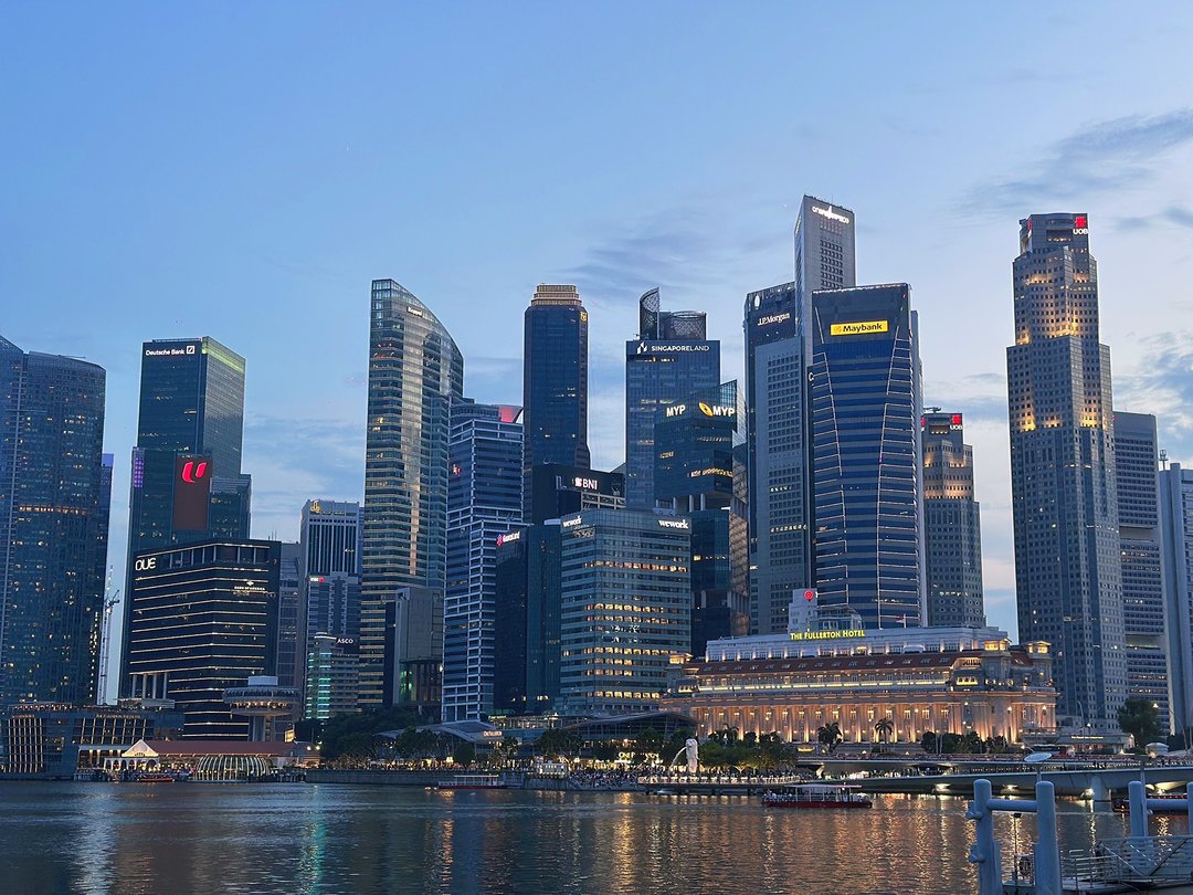 CIOKVW's tweet photo. Marina Bay is truly pleasant at night. https://t.co/SVECgB2VBJ