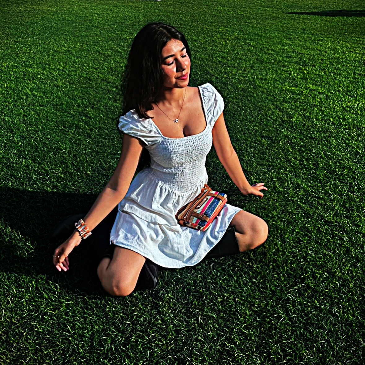 baddiesforshow's tweet photo. NAME-  GAURI KAPOOR
UNIVERSITY-  LADY SHRI RAM COLLEGE, DU  
AGE -20 
HOMETOWN - KOLKATA 
FEATURES-  DECENT TITS , MOMMY LOOKS
  #COLLEGESLUT #SEXY #DU #INDIANCOLLEGESLUT https://t.co/lRyDK2CoAO