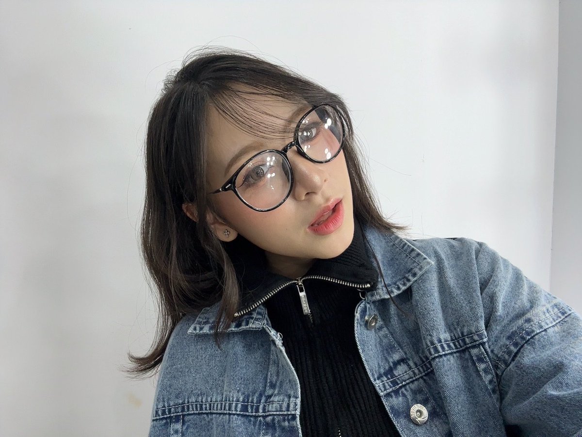 Lily_JKT48's tweet photo. TERIMAKASIH BANYAAKK IDN LIVENYAAA LOVEEEE!! Selamat beristirahat yaaa!!! #NiteLy lovee <3 https://t.co/142cy17yt7