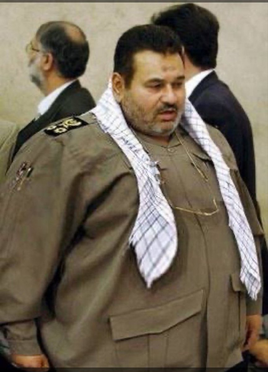 Mehrdad__20's tweet photo. کسی میدونه علت اینکه این بوفالو
به مدت 27سال رئیس ستادکل نیروهای مسلح بوده،چی بود؟

اصلن به چه علت درنیروهای مسلح پذیرفته شده،چجوری به درجه سرلشگری رسیده وچرا به ریاست ستادکل منصوب شده بودوچرا این همه سال هم دراین سمٓت موندش؟

وقتی این وامثال سالامی وحاجی‌زاده‌هاوتنگسیریهاو... 👇 https://t.co/OOghDCaNKm