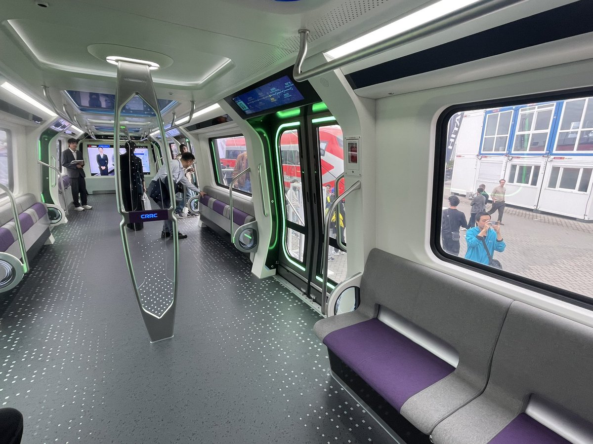 alexhornbyrail's tweet photo. Views from #InnoTrans: One of the world’s largest manufacturers of rail & urban transit, Chinese owned @CRRC_global displayed the Vellink: a next-generation driverless metro train concept, designed with carbon-fiber composite materials to reduce energy consumption. https://t.co/MSDx0hZZ1m