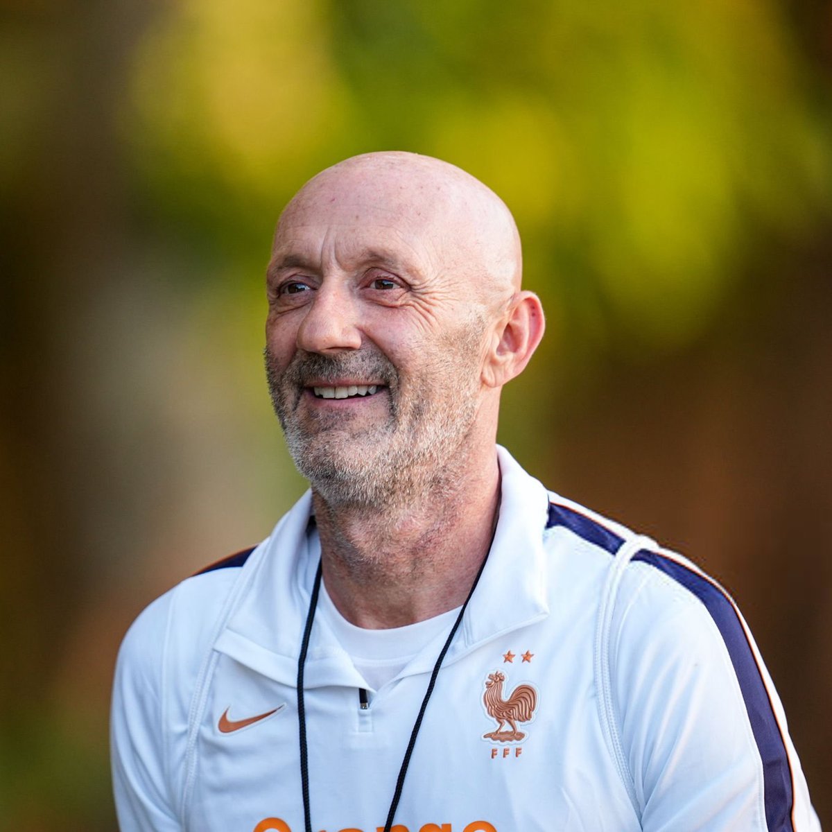 _BeFootball's tweet photo. 🚨 MIKE MAIGNAN CONFIE EN PRIVÉ AVOIR ÉTÉ SÉDUIT PAR LE DISCOURS DE FABIEN BARTHEZ ! 🇫🇷🫂 

Le gardien des Bleus renvoie l’image d’un joueur épanoui ces derniers jours.

(@lequipe) https://t.co/2l6F1qhxg6