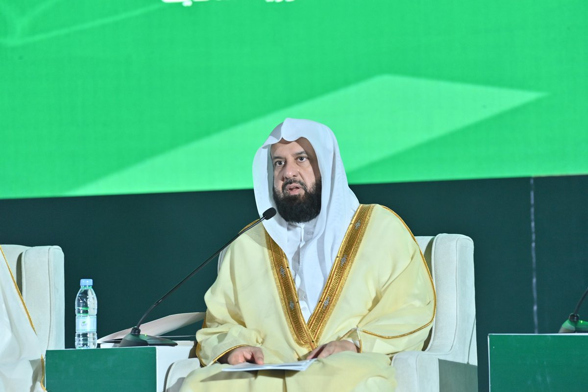PvGovSa's tweet photo. الرئيس العام لـ #هيئة_الأمر_بالمعروف والنهي عن المنكر يترأس الجلسة الثانية للمؤتمر الدولي لمواجهة الانحرافات الفكرية، الذي تنظمه الجامعة الإسلامية. https://t.co/aN2dlg9f1B