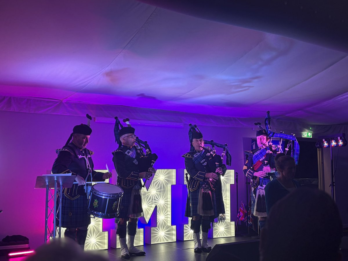 CatherineYui11's tweet photo. Absolutely brilliant evening at the @minds_military gala ball. What an amazing reason to get all dressed up and spend some money at the auction! https://t.co/6ahysSjsO8