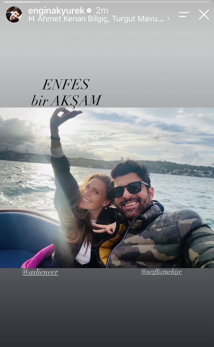 MAinh_1's tweet photo. Este abrigo lleva en mi galería desde 2020 no he mirado más pa'tras por miedo a encontrar una foto más antigua 😂😂 
#EnginAkyürek https://t.co/LR2I9pDcZ0