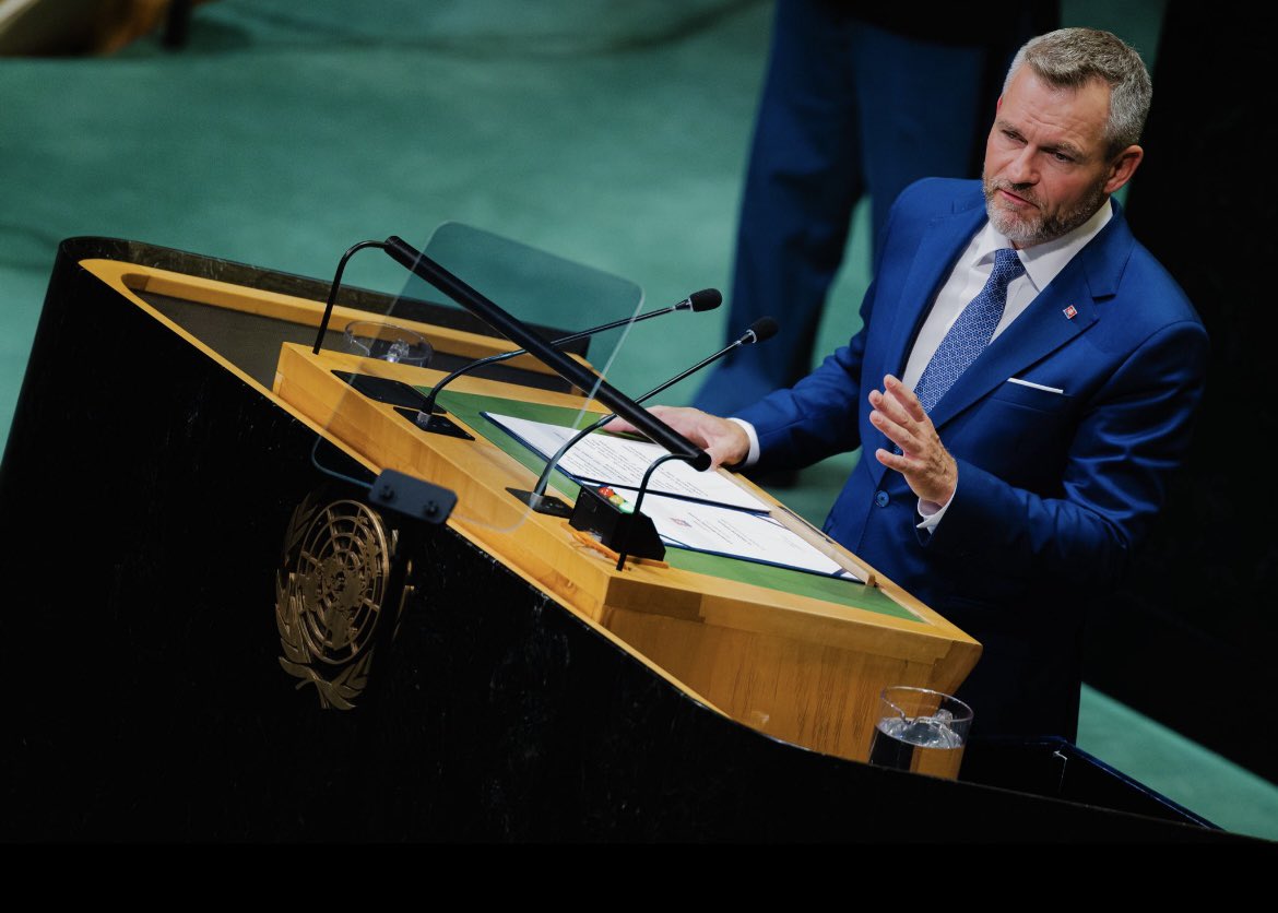 MonikaPolkim's tweet photo. 🇸🇰 Prezident Peter Pellegrini hovorí o dôležitosti spolupráce, dialógu a diplomacie. Rešpektujem tento pohľad a verím, že vzájomný rešpekt je dôležitý pre lepšiu budúcnosť 🌍🤝

#Pellegrini #Slovensko #OSN #Diplomacia https://t.co/IQUBCESnti