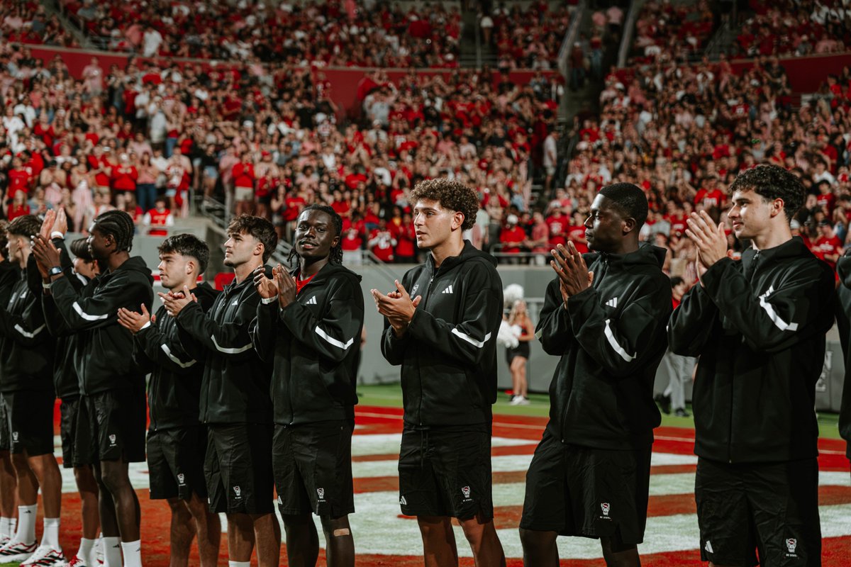 PackMensSoccer's tweet photo. Thanks for having us last night, @PackFootball โผ๏ธ
#PerformanceOverPressure https://t.co/VgoNL2aDTK