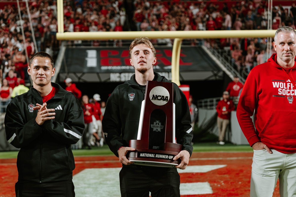 PackMensSoccer's tweet photo. Thanks for having us last night, @PackFootball โผ๏ธ
#PerformanceOverPressure https://t.co/VgoNL2aDTK
