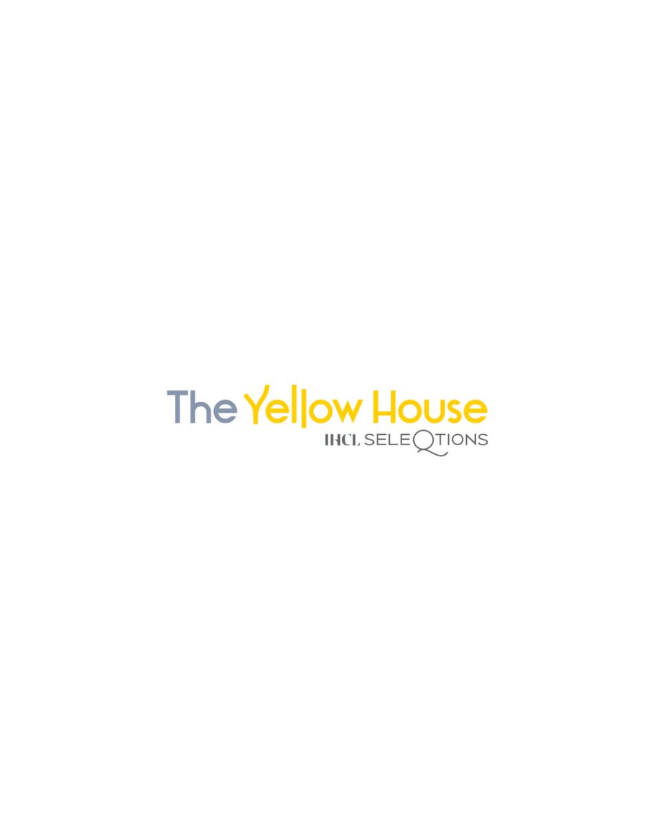 yellowhousegoa's tweet photo. Dine beneath the open Goan sky, where the last light lingers on old walls, palms whisper in the evening breeze, and dinner unfolds at its own unhurried pace. At The Yellow House, Goa, come for the table, stay for the feeling. https://t.co/uBlnBF1JRY