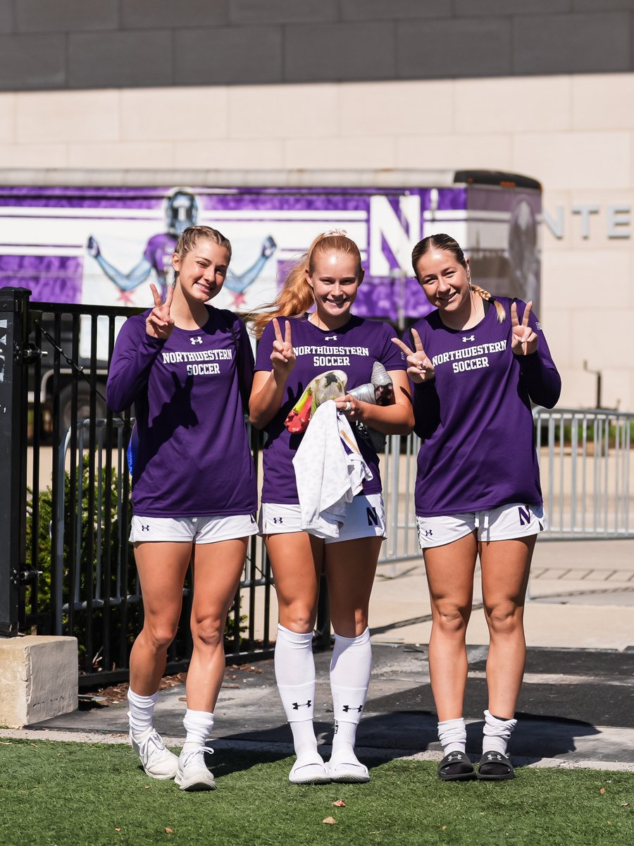 NUWSoccer's tweet photo. Ready for it ✌️ https://t.co/61USDEJrQu