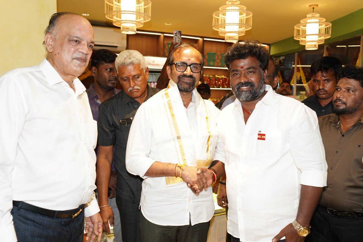 EcrPSaravanann's tweet photo. இன்று 
சோழிங்கநல்லூர் சட்டமன்றத் தொகுதியில் துரைப்பாக்கம் அருகில் புதிய சங்கீதா உணவகம் திறப்பு விழாவில் மாண்புமிகு உணவு மற்றும் குடிமைப் பொருள் வழங்கல் துறை அமைச்சர் திரு. P.வெங்கட்ரமணன்MLA அவர்களும் சோழிங்கநல்லூர் சட்டமன்ற உறுப்பினர் 
*திரு.ECR P.சரவணன்MLA* அவர்களும் https://t.co/nP90uVc7qn