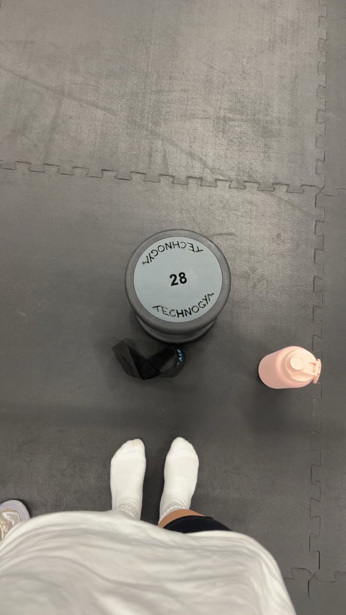 iix7tt's tweet photo. وزن جديد بتمرين Bulgarian split squat https://t.co/ILNs6ZgxC8