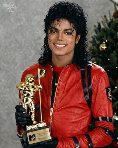 yzyusa's tweet photo. We know Ye is the GOAT, but can we say he is better than MJ? ★ https://t.co/dsDS2JQW0a