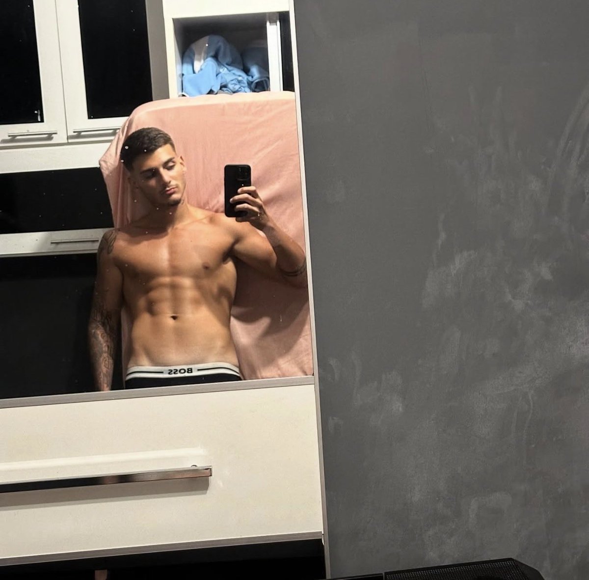 constantgrowth0's tweet photo. https://t.co/I6wPpGuR9O 🔥🔥 https://t.co/08loIysHZH